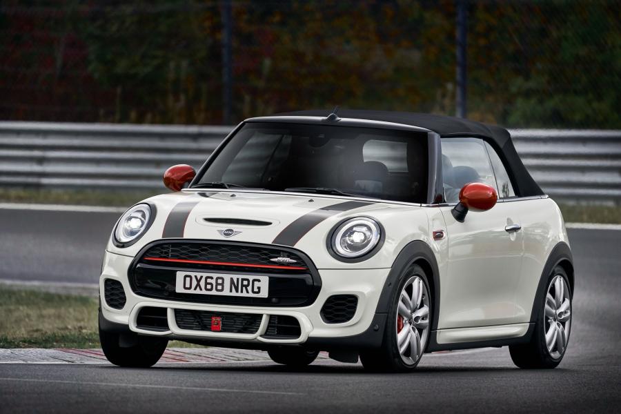  Mini John Cooper Works Cabrio (F57) 2018 года  (WW) (фото 34 из 36)